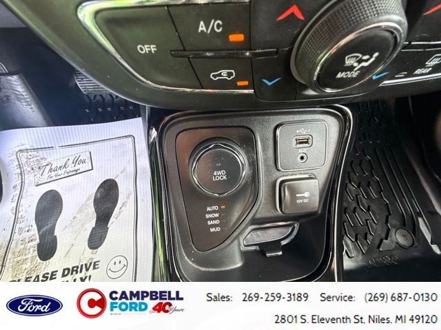 Used 2021 Billet Silver Metallic Clearcoat Jeep Limited image 27