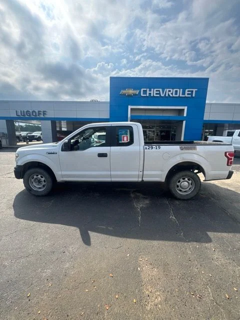 Used 2019 White Ford XL image 4