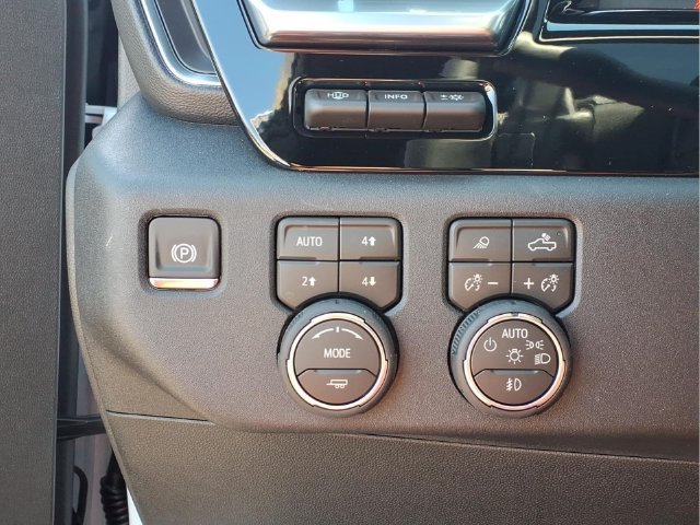 New 2026 Polar White Tricoat Chevrolet High Country image 12