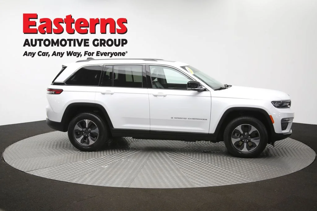 Used 2022 White Jeep 4xe image 49