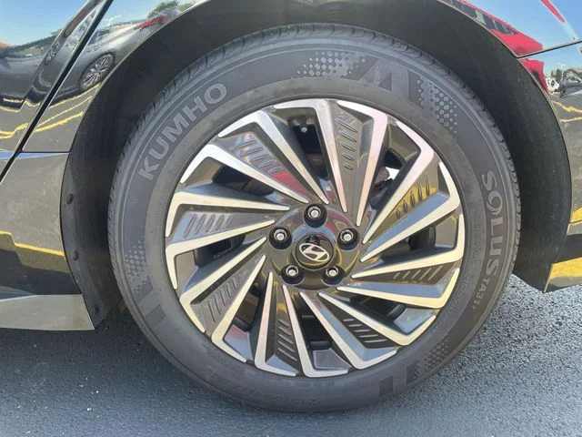 2025 Hyundai Sonata Hybrid SEL - Photo 30
