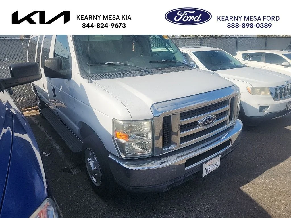 Used 2013 White Ford XLT image 1