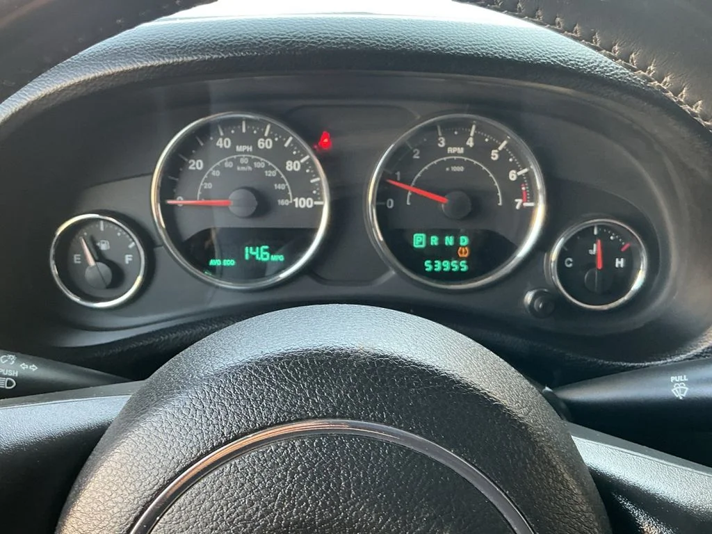 Used 2014 Gray Jeep Sport image 14