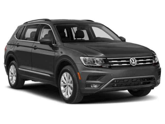 Used 2018 Pure White Volkswagen SE image 9