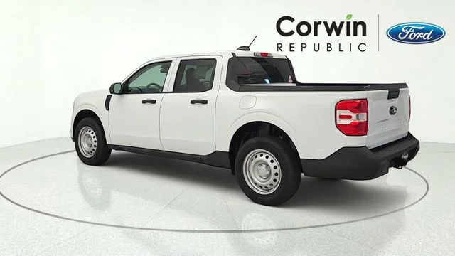 New 2026 Oxford White Ford XL image 5