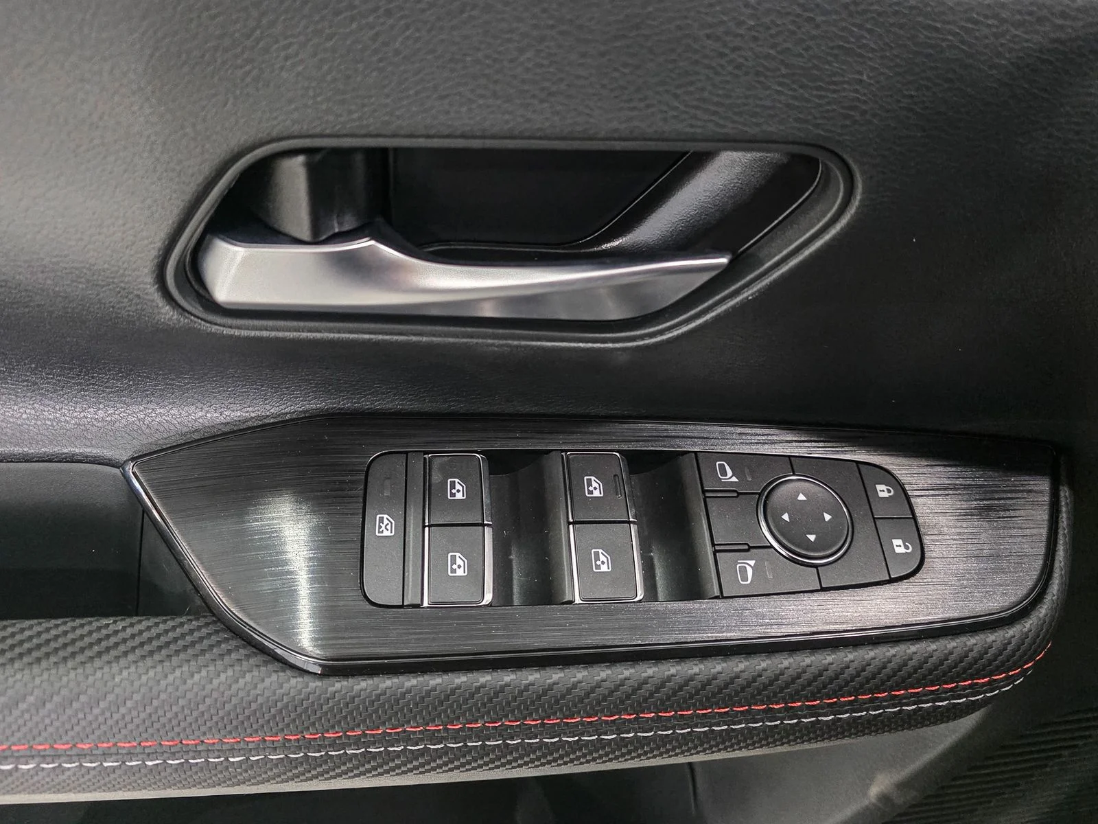 2026 Nissan KICKS SR AWD - Photo 30