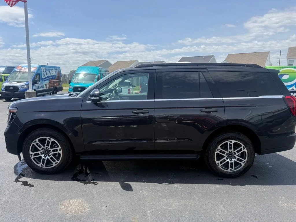 New 2026 Dark Matter Gray Metallic Ford Active image 6