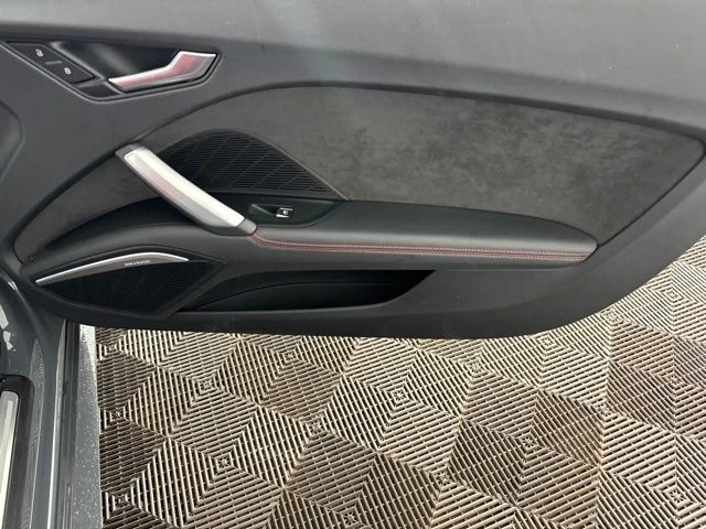 Used 2018  Audi 2.0T image 24