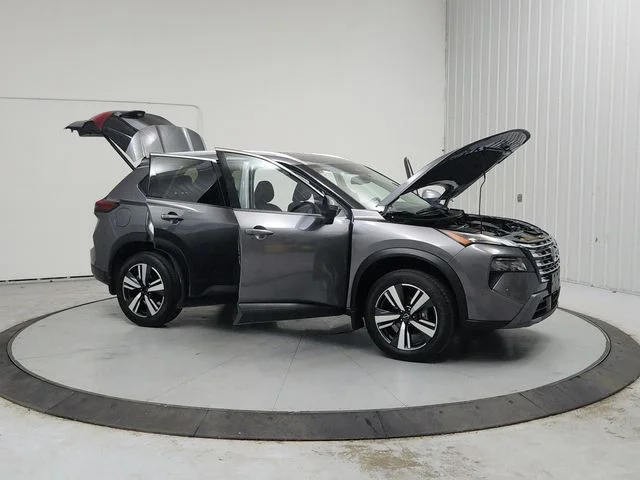 Used 2025 Gray Nissan SL image 10