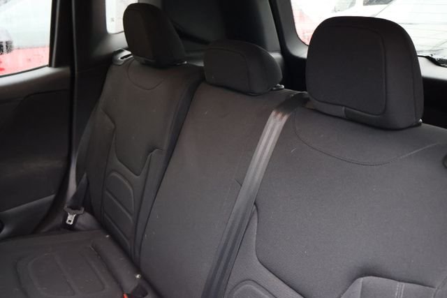 Used 2021 Black Jeep Latitude image 8