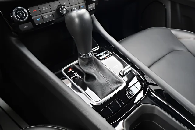 Used 2024 Blue Jeep Limited image 23