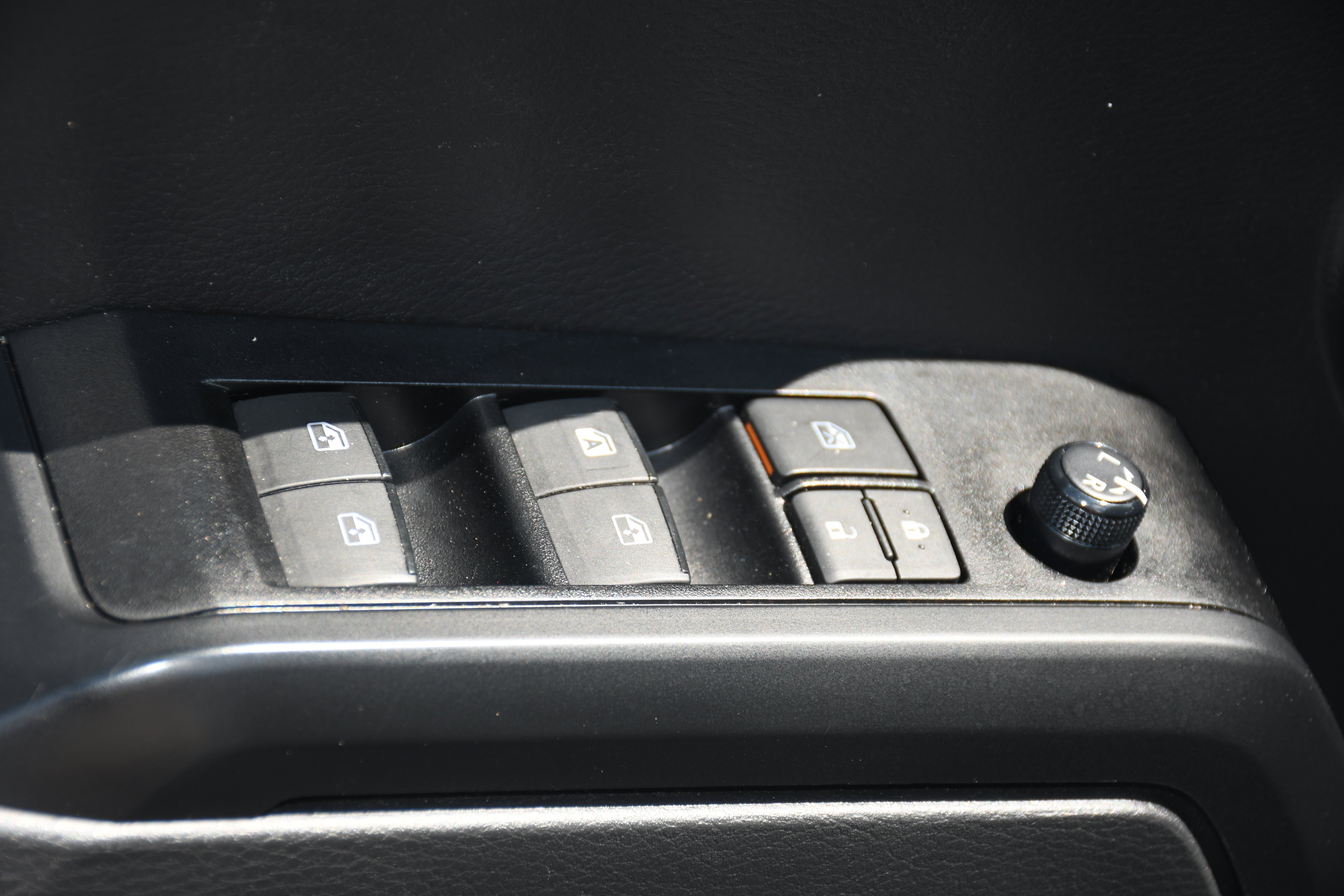 Used 2023 White Toyota SR image 9