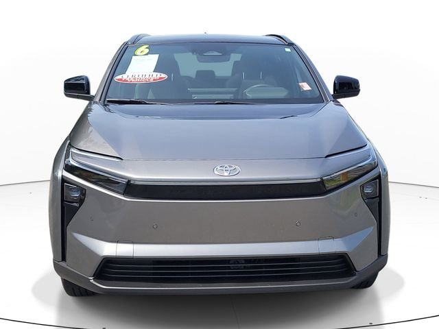 Used 2026  Toyota XLE image 1