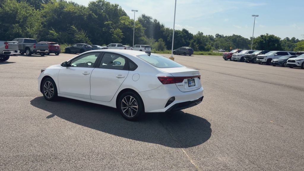 Used 2024 White Kia LXS image 6