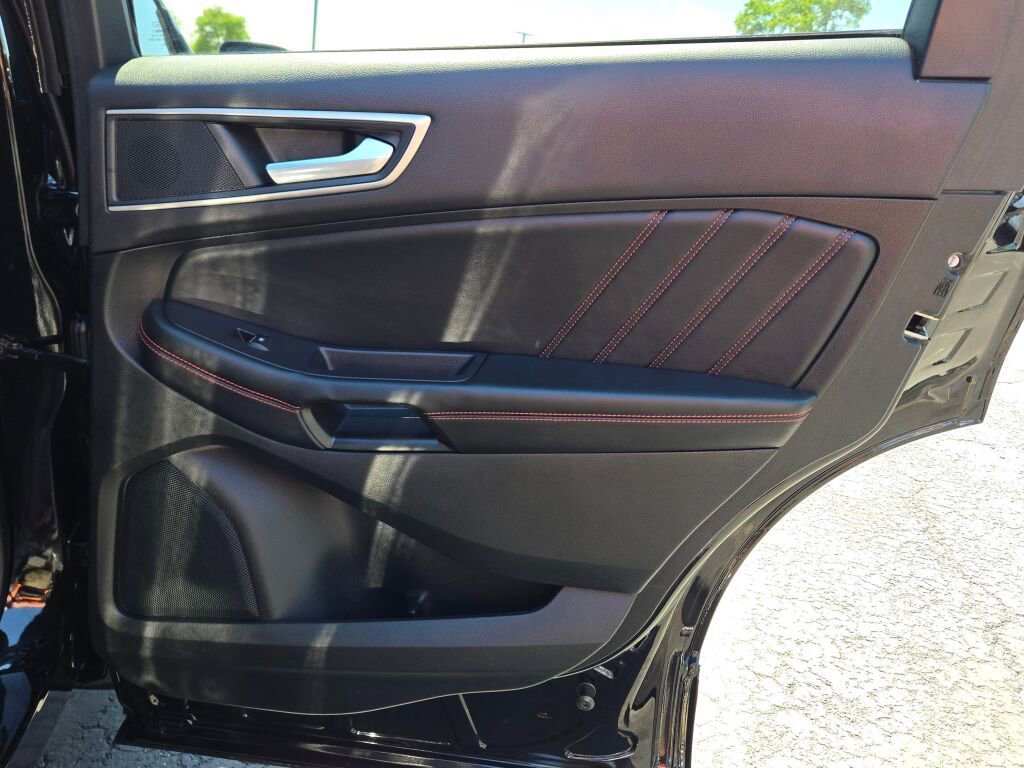 Used 2023 Black Ford SEL image 12