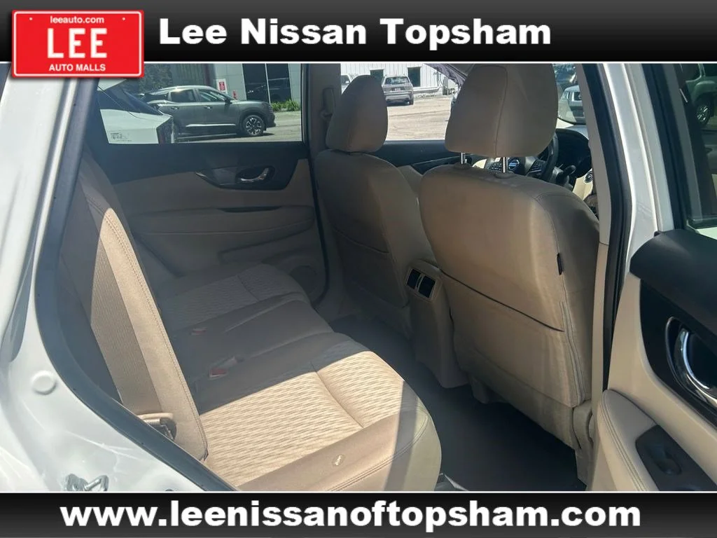 Used 2019 Pearl White Tricoat Nissan SV image 18