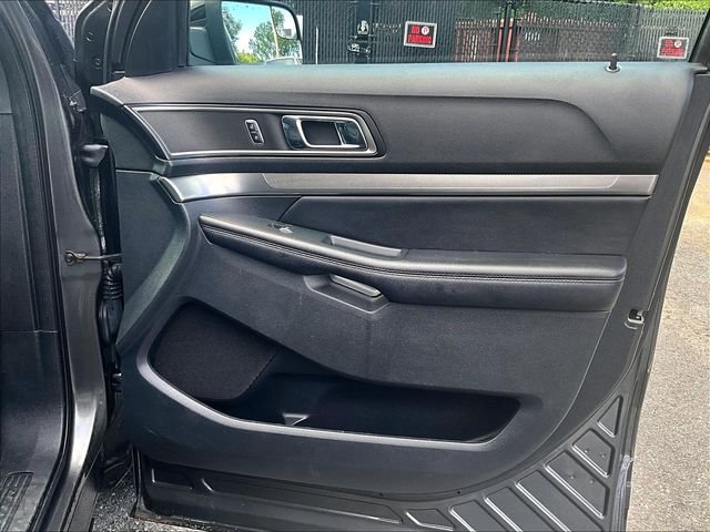 Used 2018 Gray Ford XLT image 19