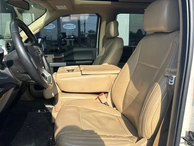 Used 2016  Ford Lariat image 5
