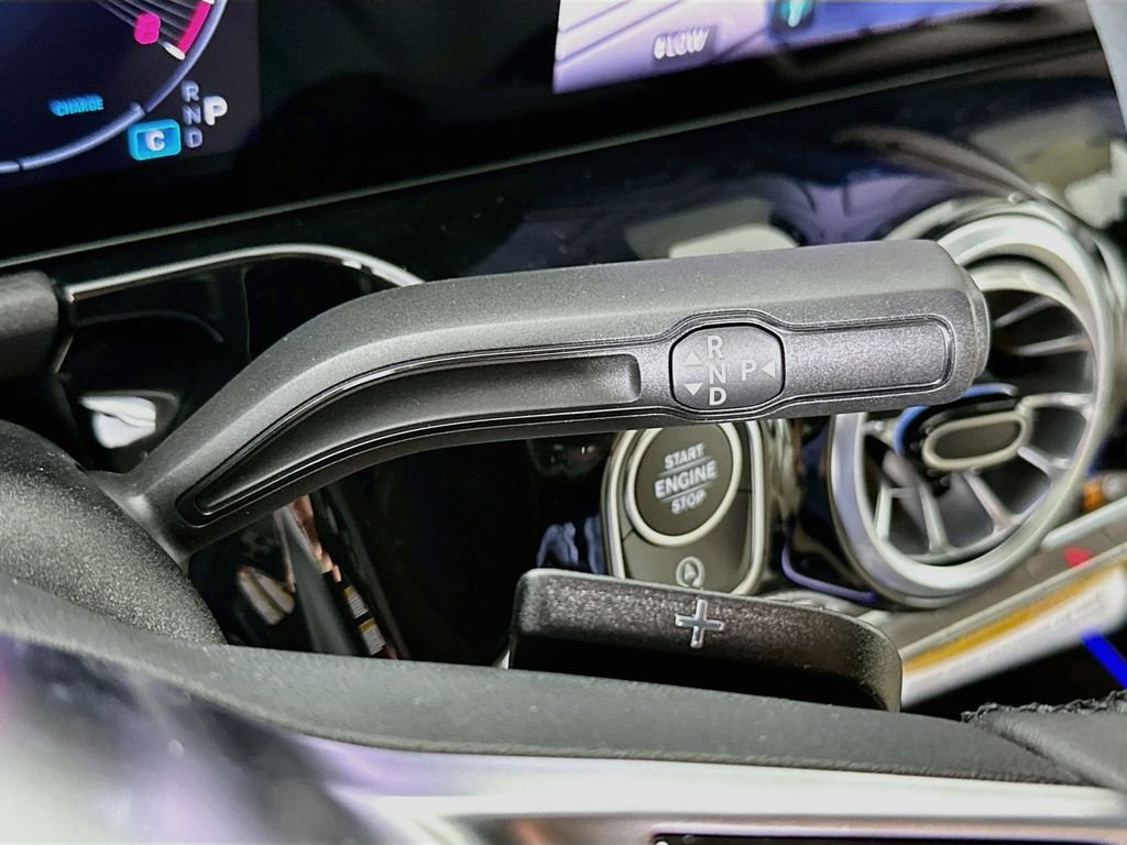 New 2026 Polar White Mercedes-Benz GLA 250 image 17