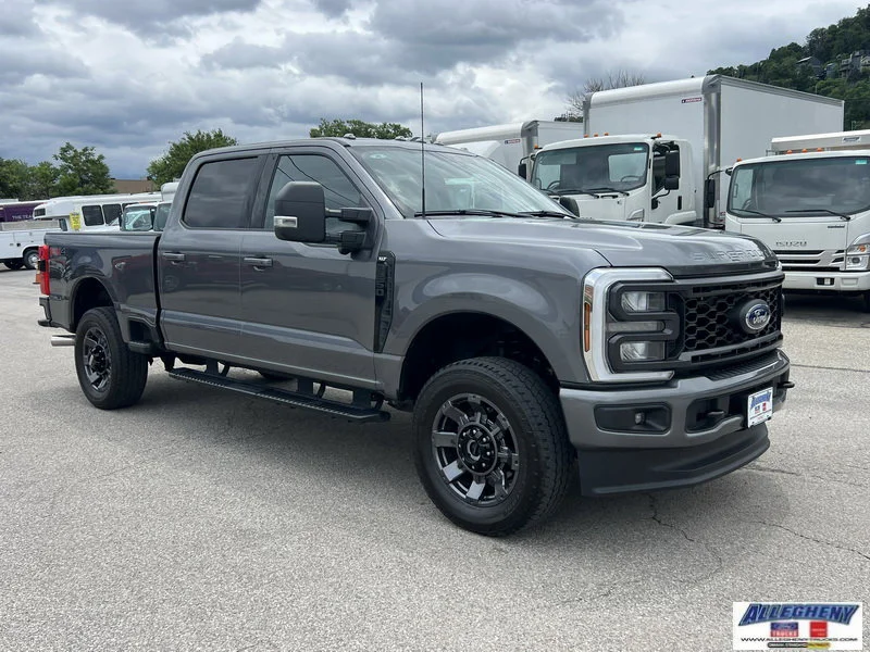 New 2024 Carbonized Gray Metallic Ford XLT image 4