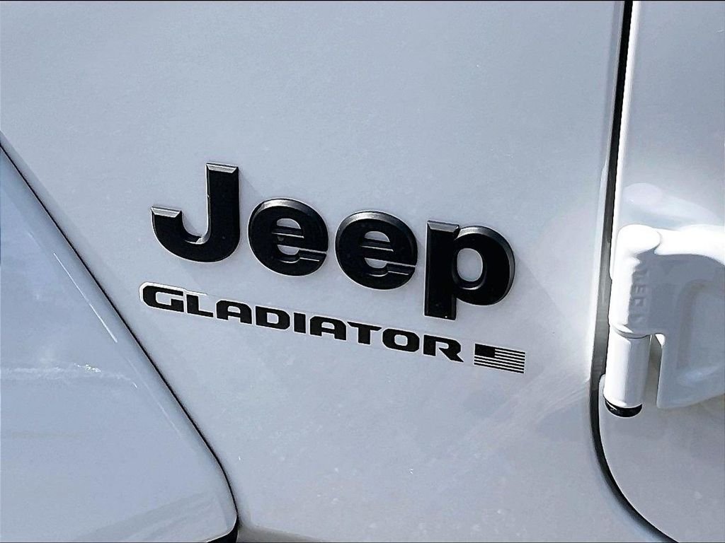Used 2025 White Jeep Nighthawk image 29
