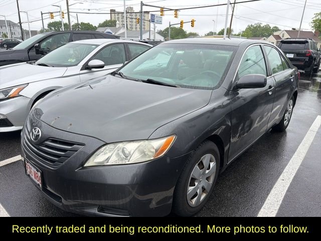 Used 2009 Gray Toyota LE image 2
