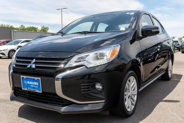 Used 2024  Mitsubishi SE image 2