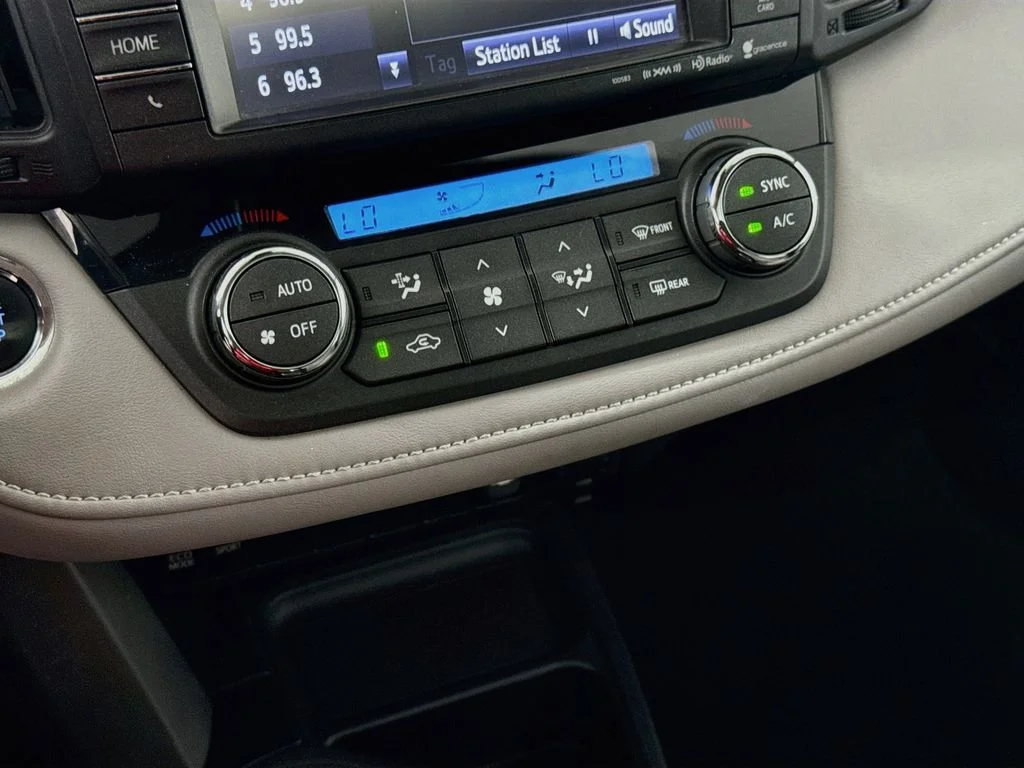 Used 2016 Silver Sky Metallic Toyota XLE image 15