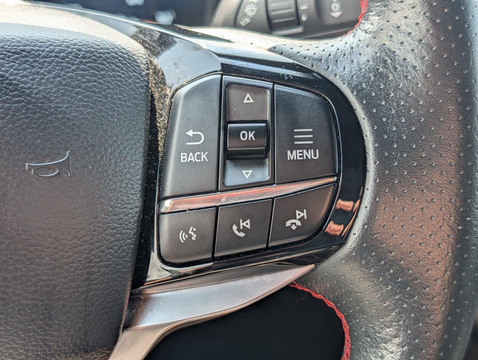 Used 2025 Carbonized Gray Ford ST-Line image 23