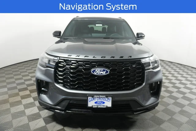 New 2027 Carbonized Gray Metallic Ford ST-Line image 3