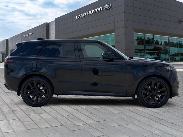 New 2026 Santorini Black Land Rover Dynamic SE image 6