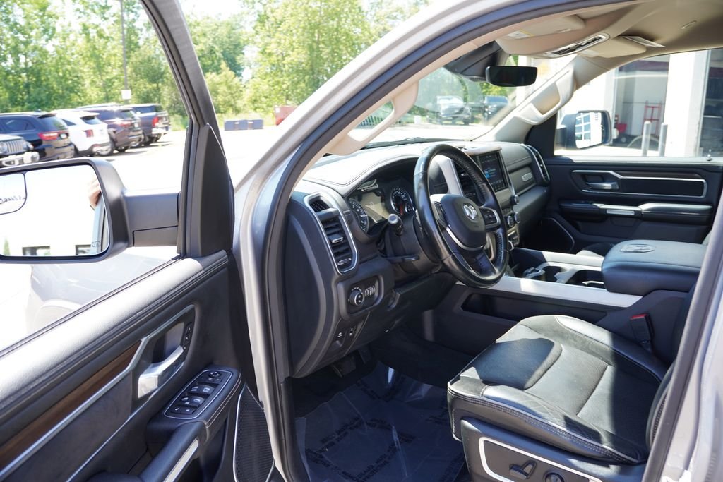 Used 2021 Billet Silver Metallic Clearcoat Ram Laramie image 15