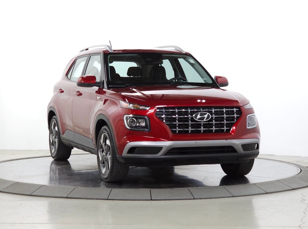 2025 Hyundai Venue SEL IVT's photo