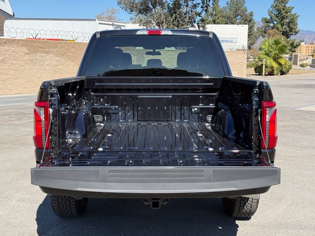New 2026 Agate Black Metallic Ford XLT image 15