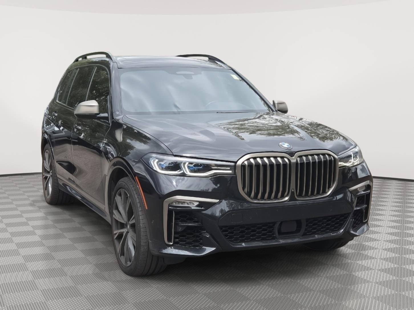 2021 BMW X7 M50i's photo