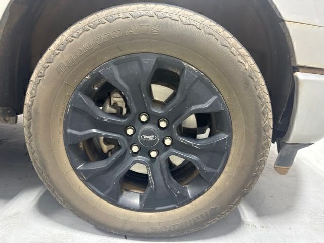 Used 2022 Silver Ford Lariat image 4