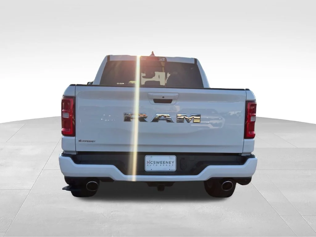 Used 2025 White Ram Big Horn/Lone Star image 27