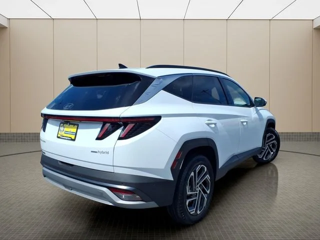 Used 2025 White Hyundai Limited image 8