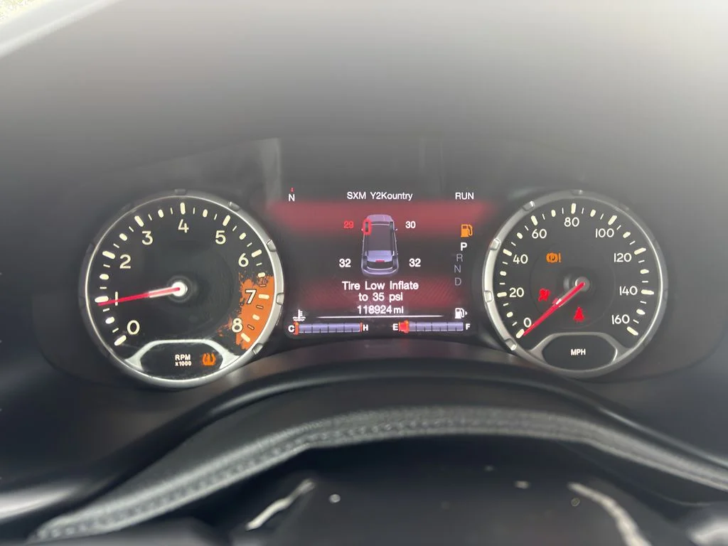 Used 2017 Alpine White Jeep Altitude image 16
