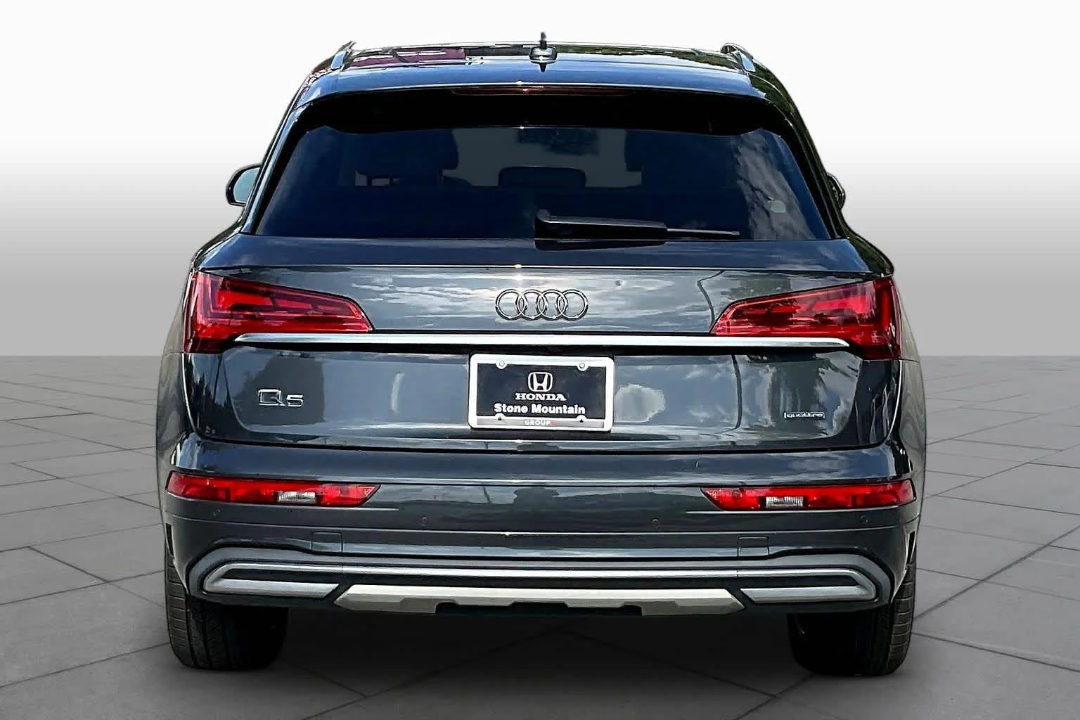 Used 2021 Navarra Blue Metallic Audi Premium Plus image 5