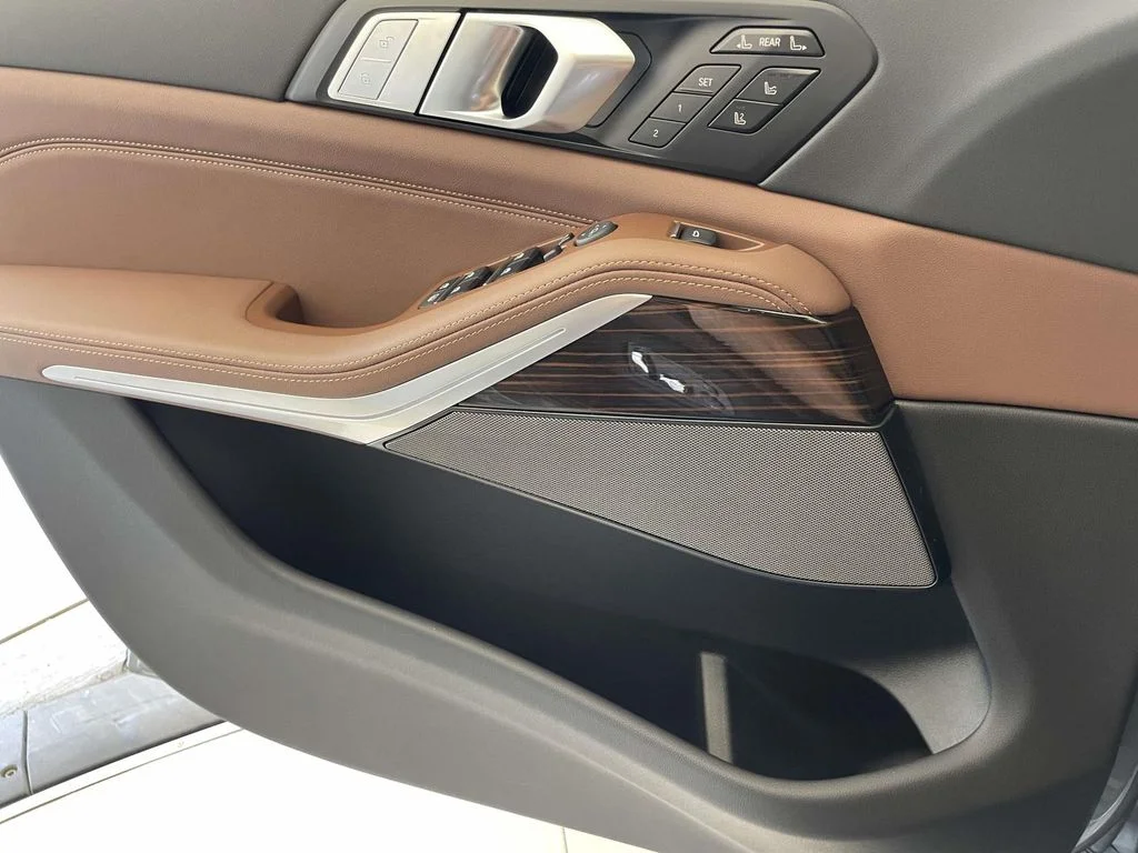 New 2027 Gray BMW xDrive40i image 28