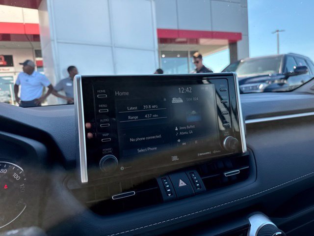 Used 2021 Silver Toyota XLE Premium image 16