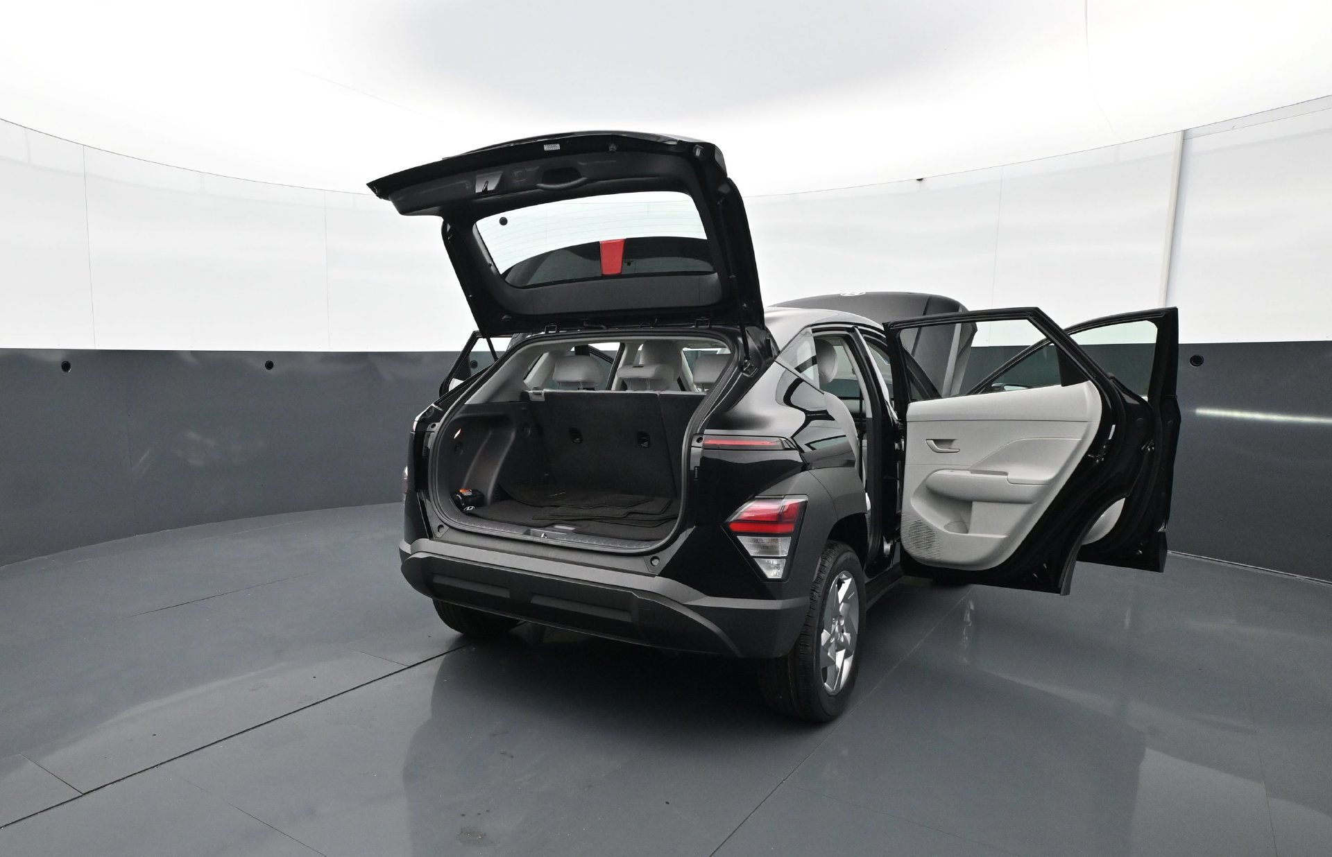2024 Hyundai Kona SE - Photo 31
