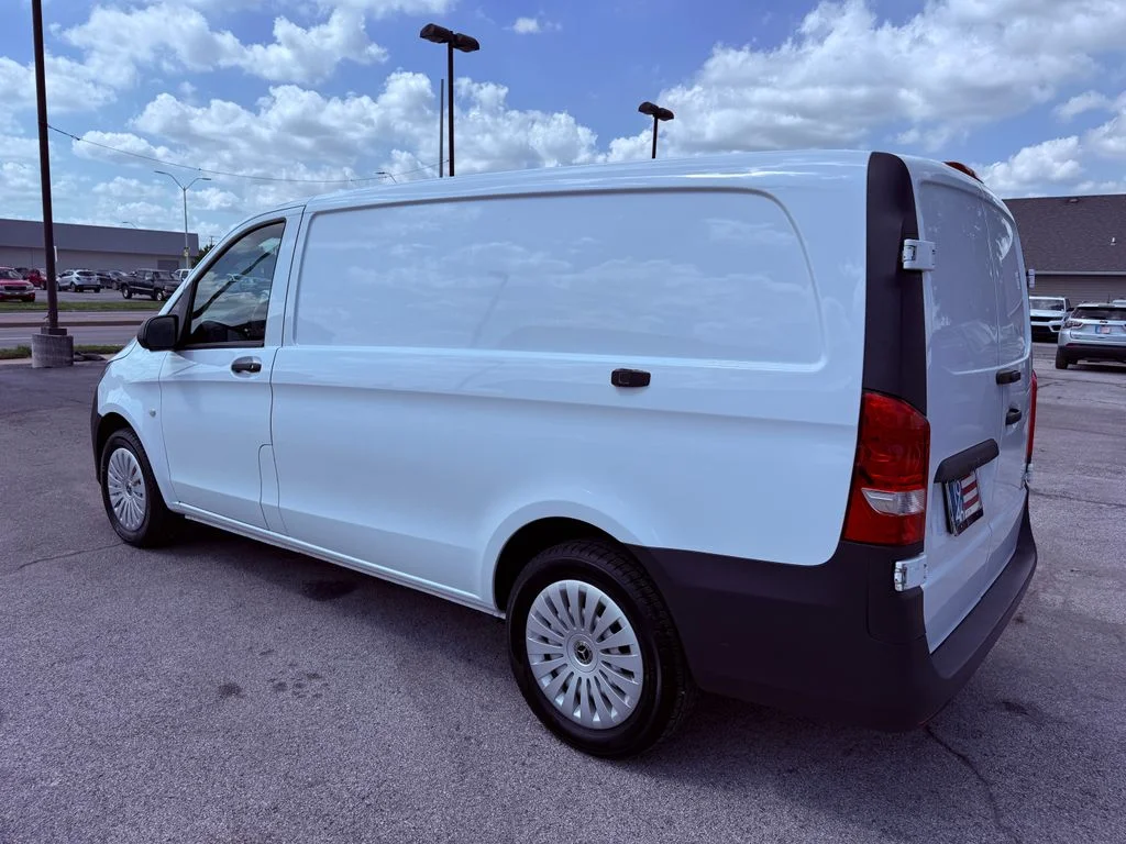 Used 2022 White Mercedes-Benz Cargo image 27