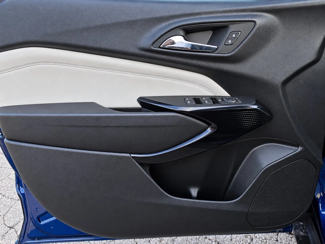 Used 2024 Blue Glow Metallic Chevrolet LT image 11