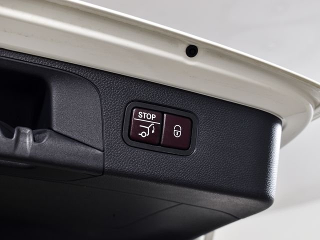 Used 2019 White Mercedes-Benz GLC 300 image 40