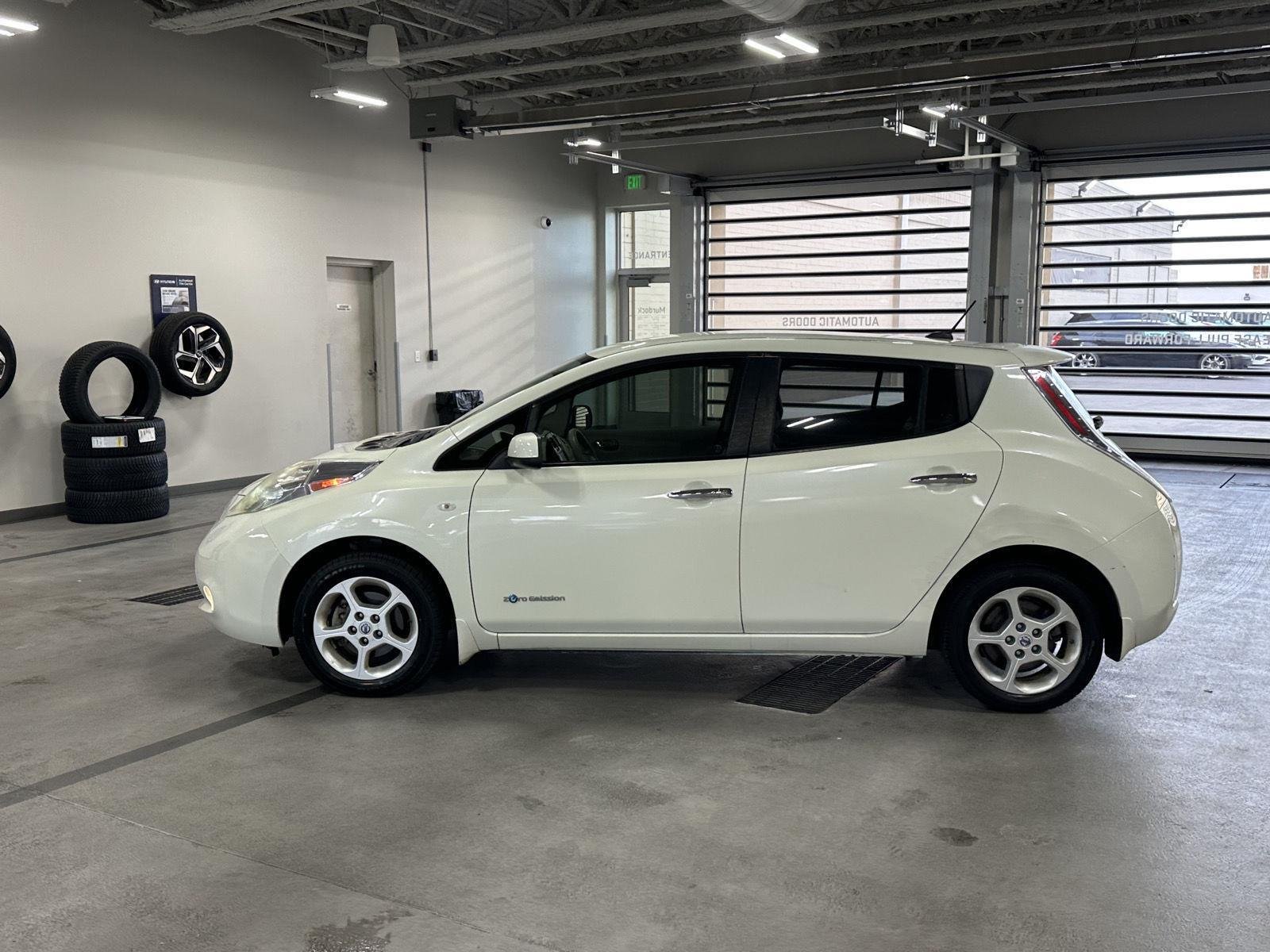 Used 2011 Nissan LEAF SL with VIN JN1AZ0CP8BT003350 for sale in Murray, UT