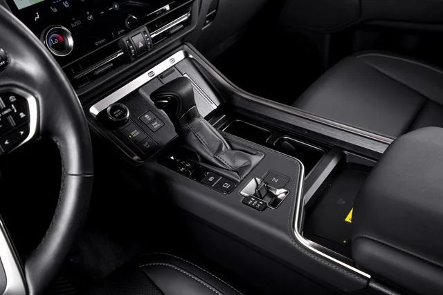 Used 2025 Incognito Lexus 550 Premium+ image 30