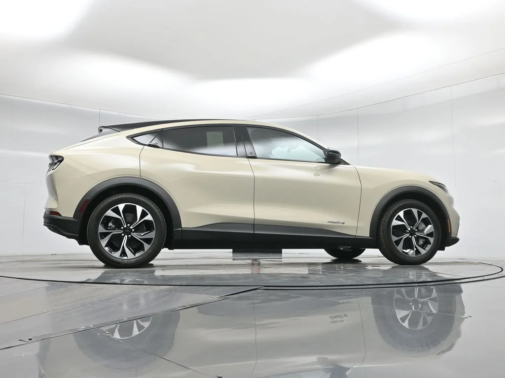 New 2026 Desert Sand Ford Select image 45