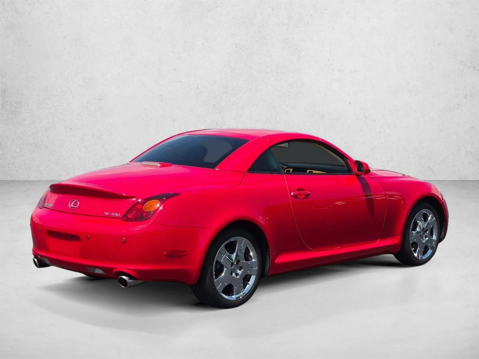 Used 2005 Red Lexus  image 5